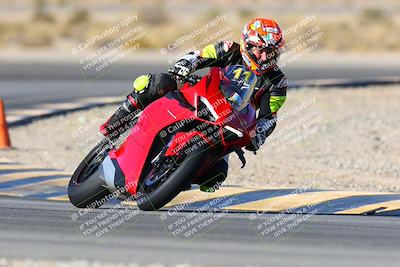 media/Jan-09-2022-SoCal Trackdays (Sun) [[2b1fec8404]]/Turn 11 (935am)/